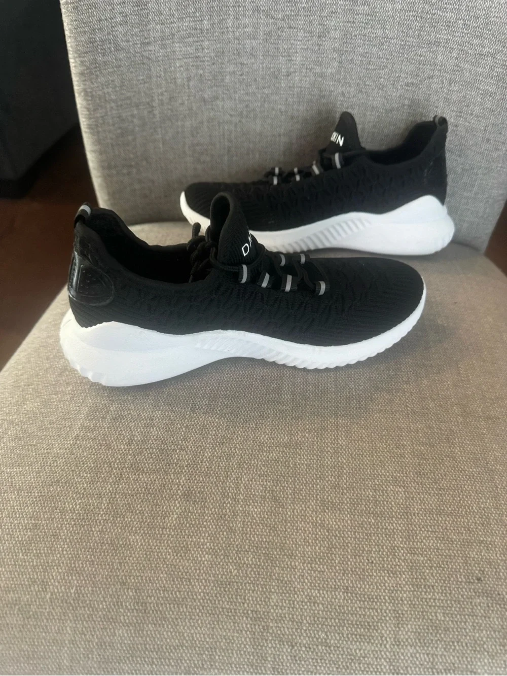 Danskin Size 7 Black Lightweight Athletic Sneakers Athleisure Running Shoes